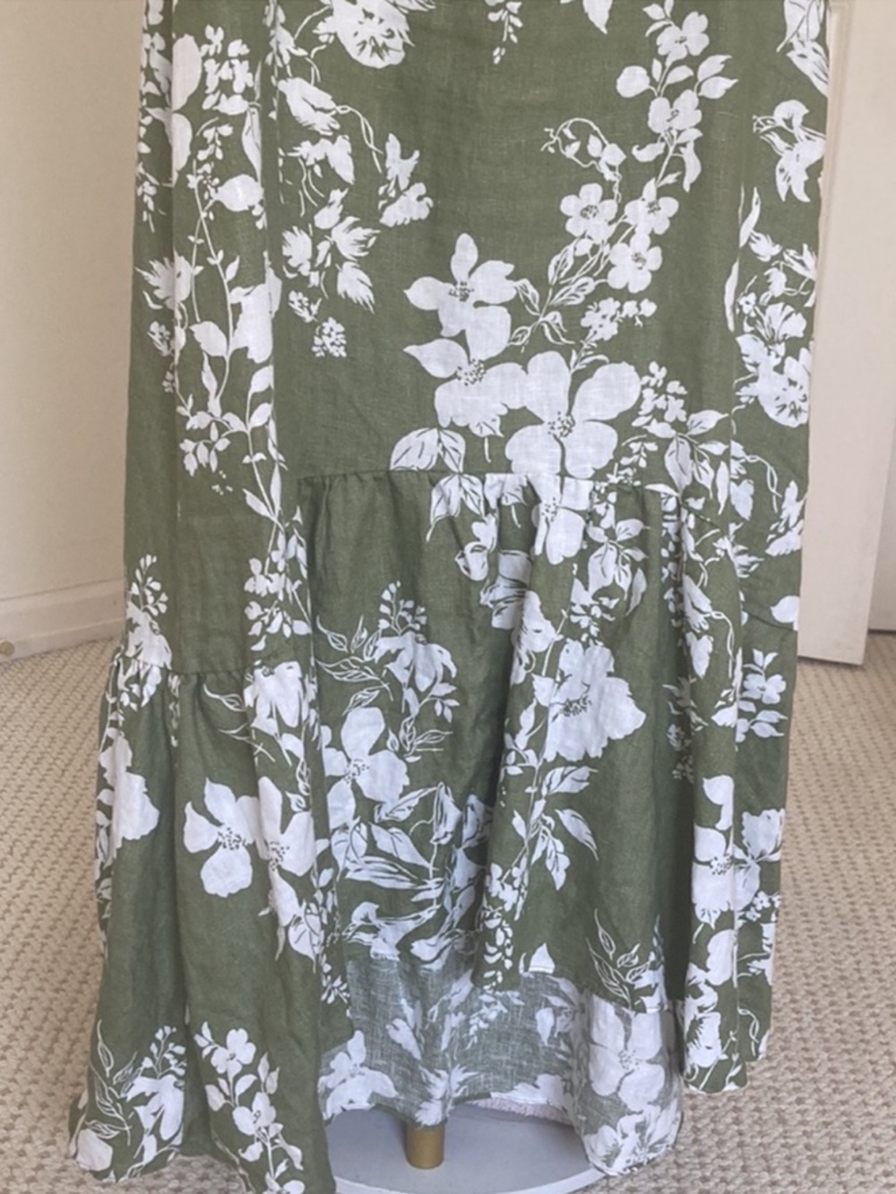 REFORMATION Baela Midi Dress in Willow | Size 8 | LIKE NEW - Picture 6 of 8